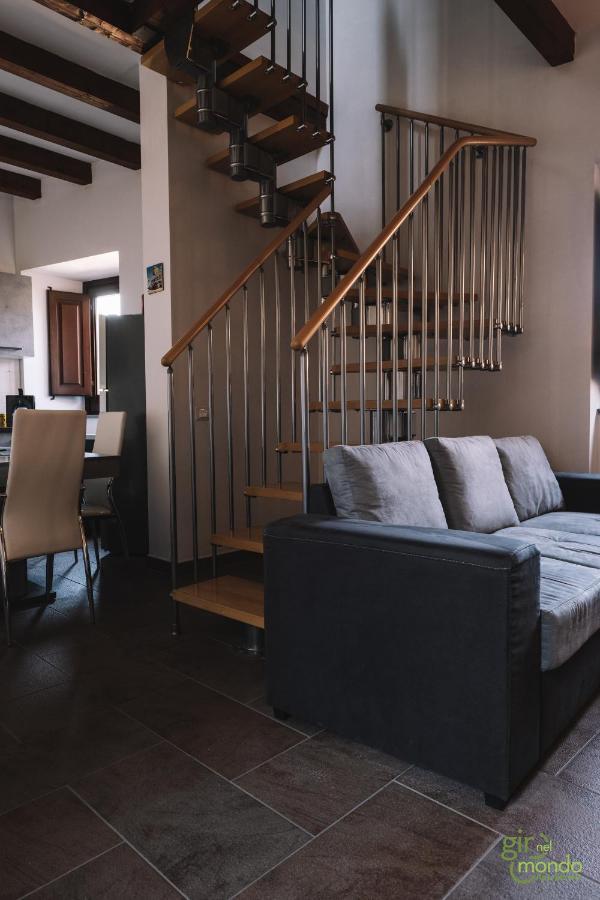 Giro Nel Mondo Apartments Catania Bagian luar foto