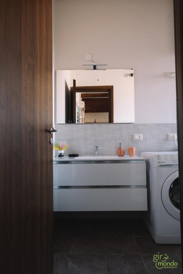 Giro Nel Mondo Apartments Catania Bagian luar foto