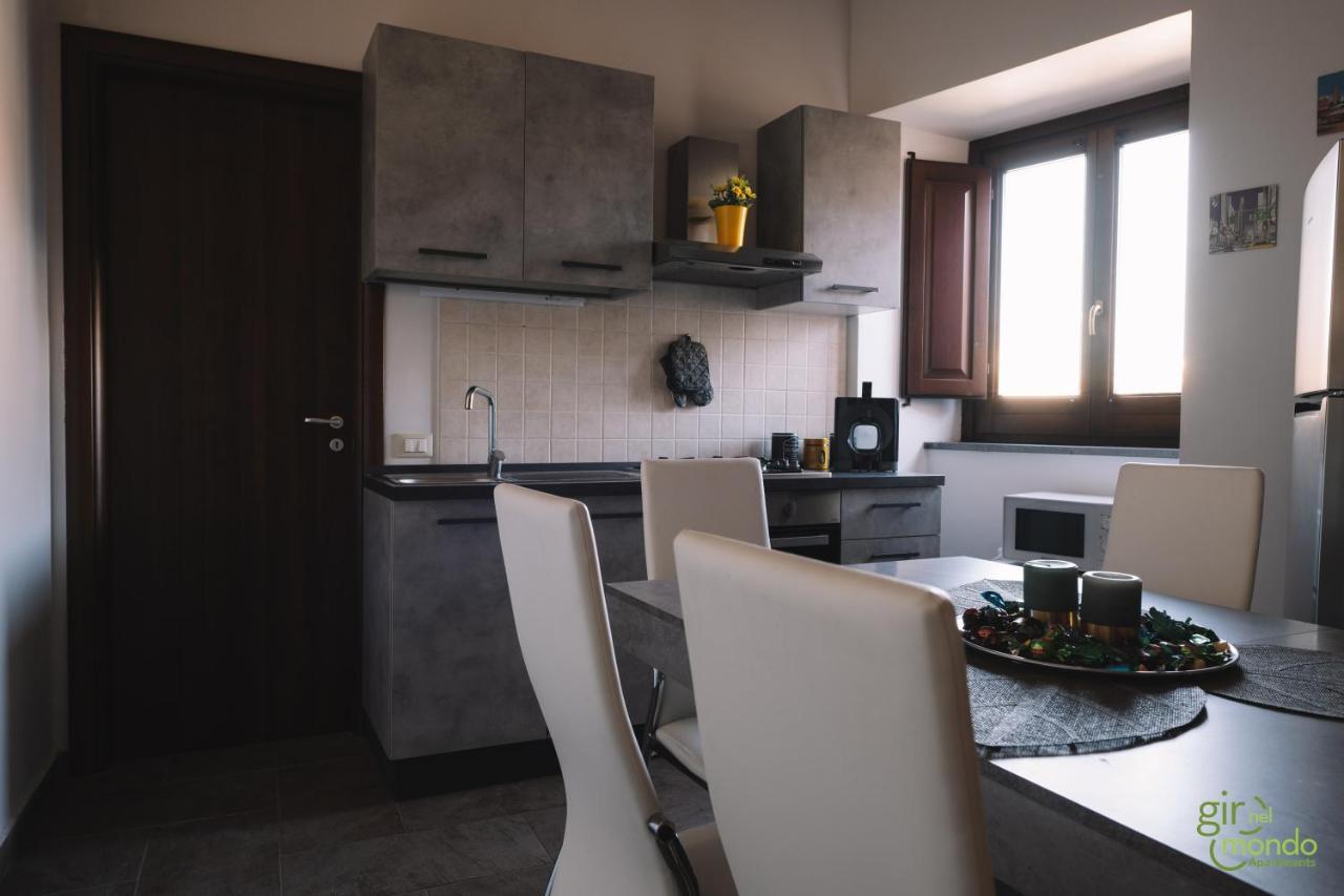 Giro Nel Mondo Apartments Catania Bagian luar foto