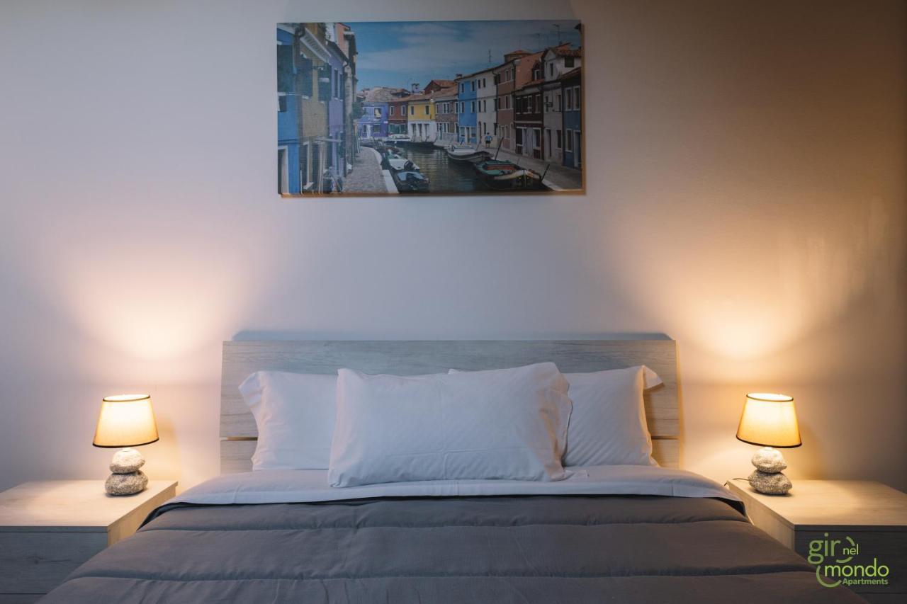 Giro Nel Mondo Apartments Catania Bagian luar foto