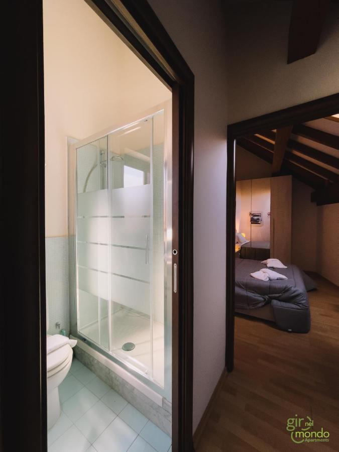 Giro Nel Mondo Apartments Catania Bagian luar foto